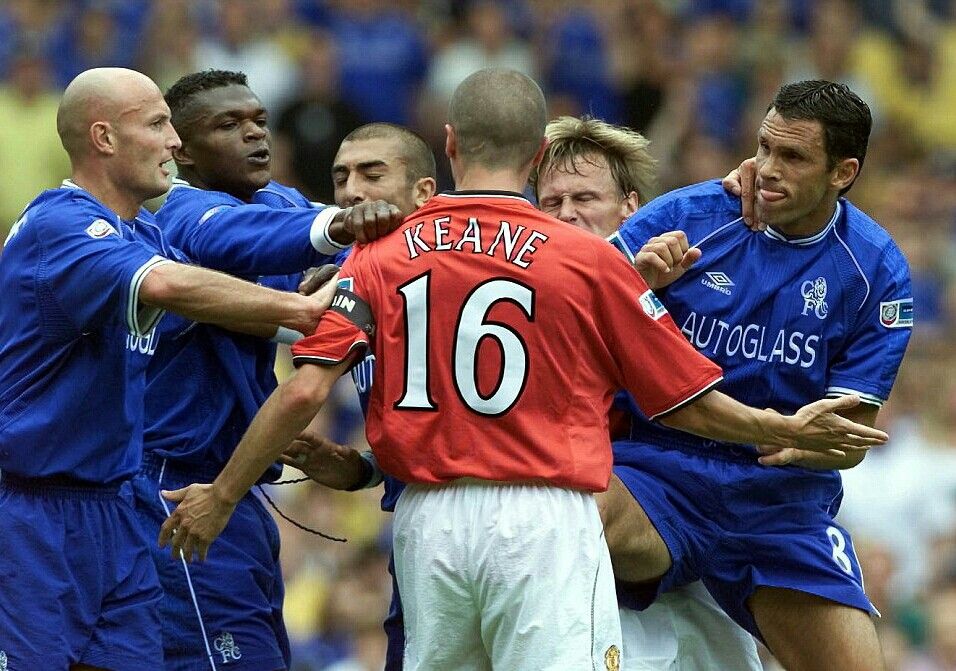 Roy Keane chấp hết